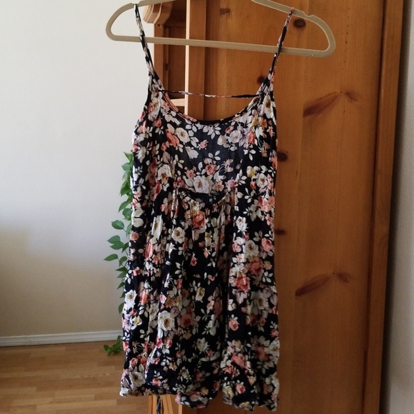 Short Dress - Picture 2 of 3